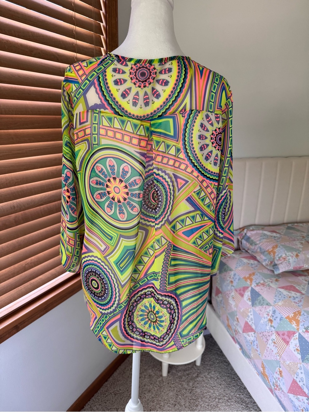 Multicolored Top - Picture 2 of 3